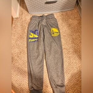 Boy’s Golden state warriors sweatpants